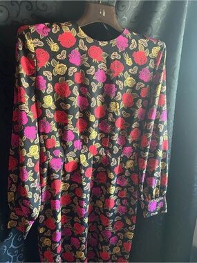 Vintage 80s Floral Long Sleeve Shift Dress in Black with Red, Pink & Gold Roses